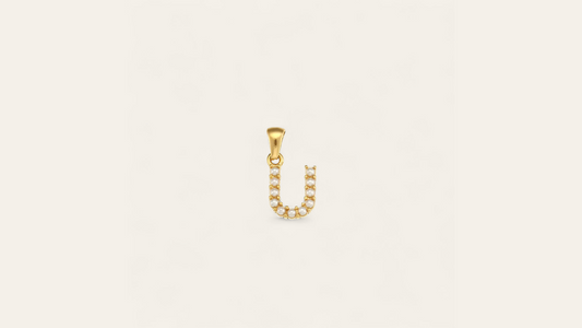 Charm Lettre "U"  avec perles Nacrées, doré ( chaine offerte )