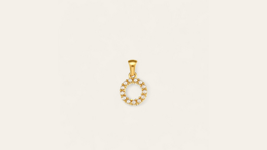 Charm Lettre "O"  avec perles Nacrées, doré ( chaine offerte )