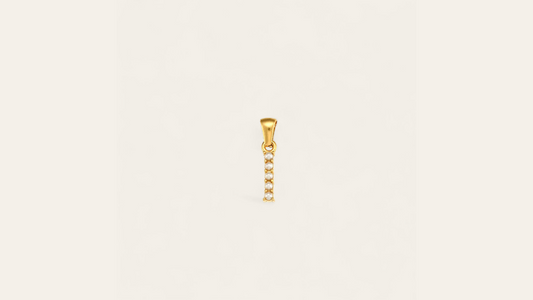 Charm Lettre "I"  avec perles Nacrées, doré ( chaine offerte )