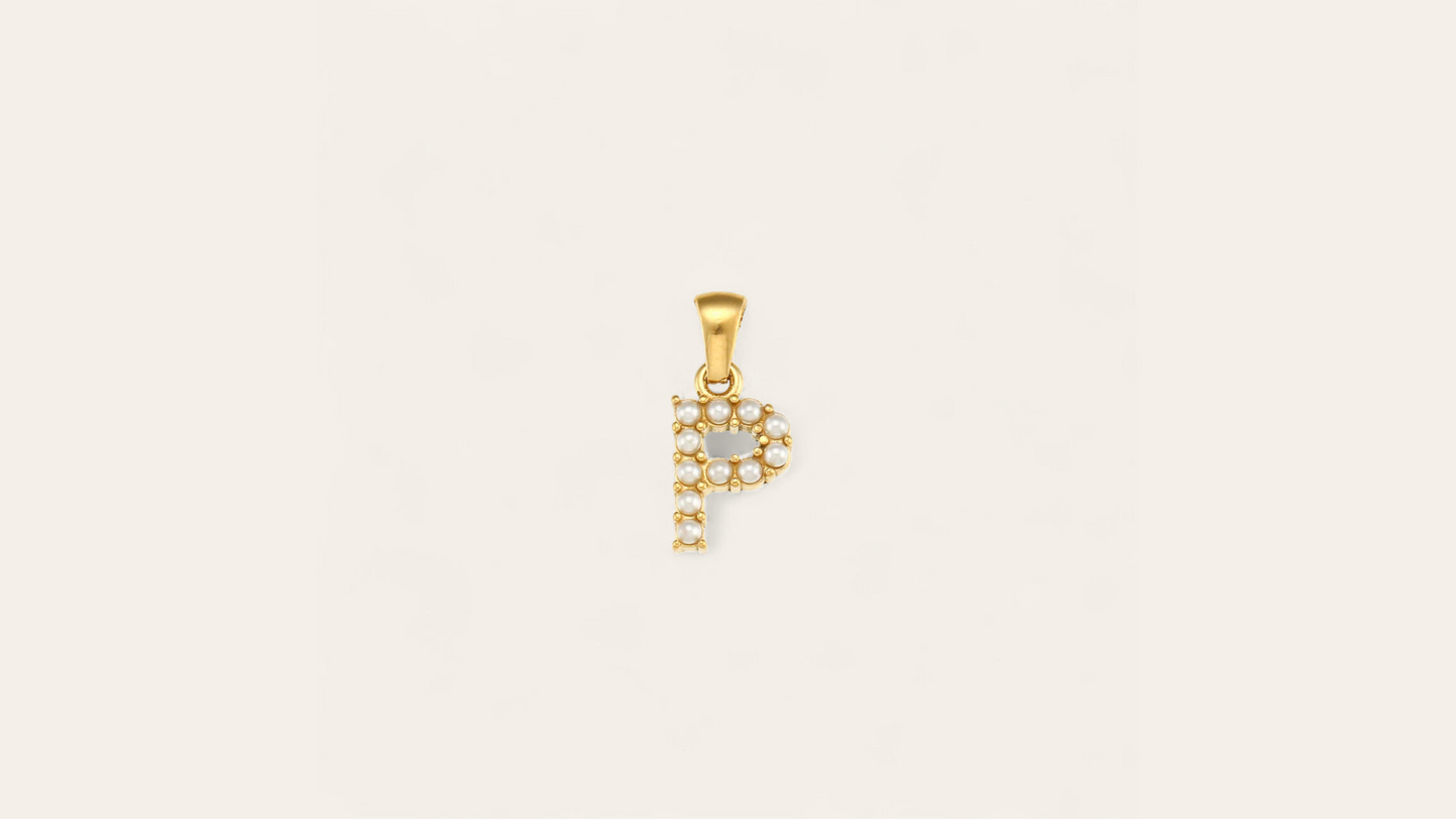 Charm Lettre "P"  avec perles Nacrées, doré ( chaine offerte )